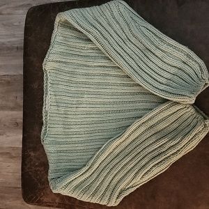 Urban Outfitters Beige Botany chunky sweater. Size small, Sage green